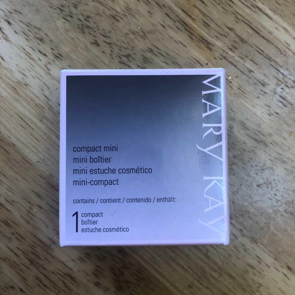 MaryKay compact Mini. New